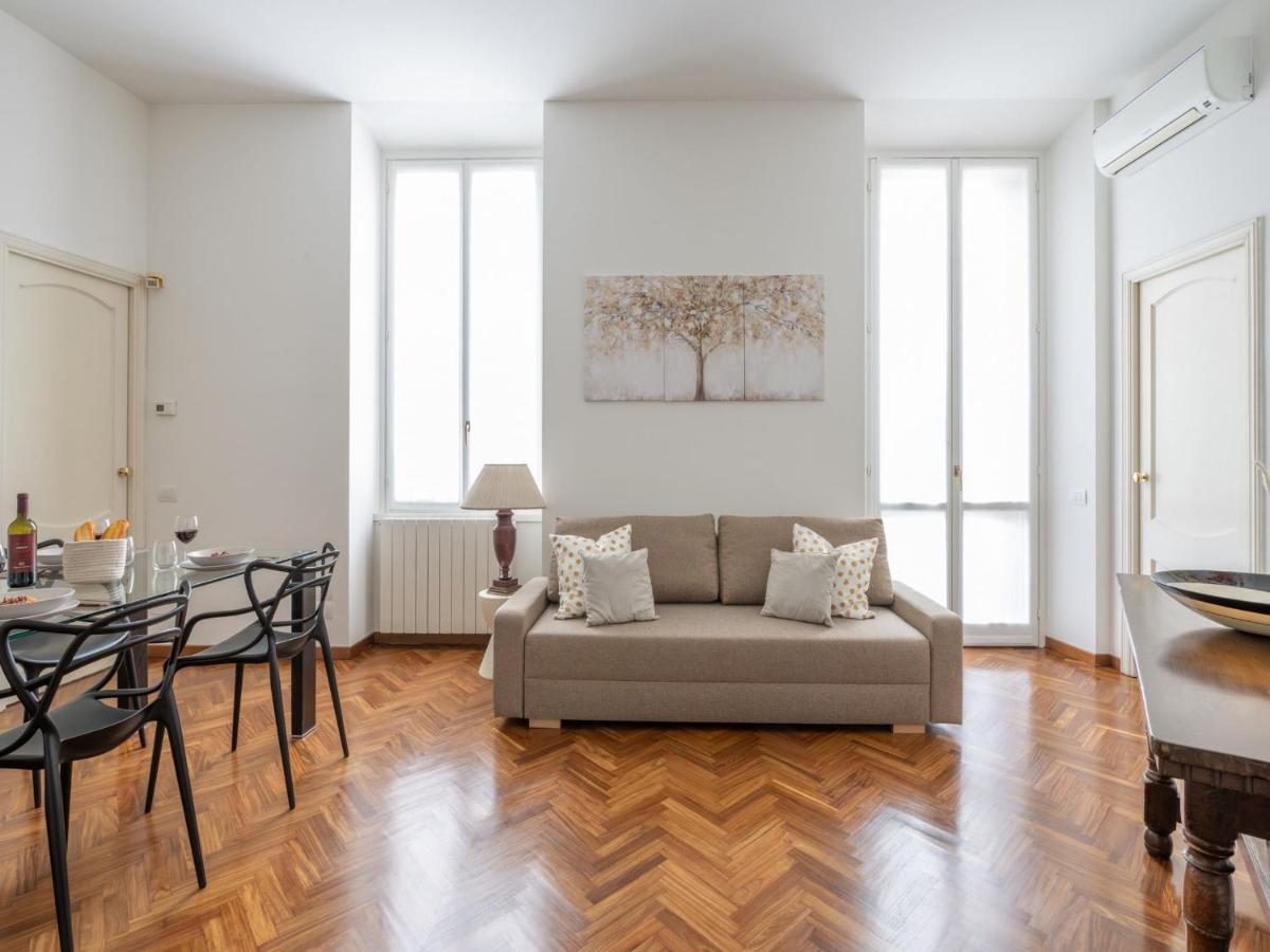 The Best Rent - Gorgeous Two-Bedroom Apartment In Porta Nuova District Milan Exterior photo