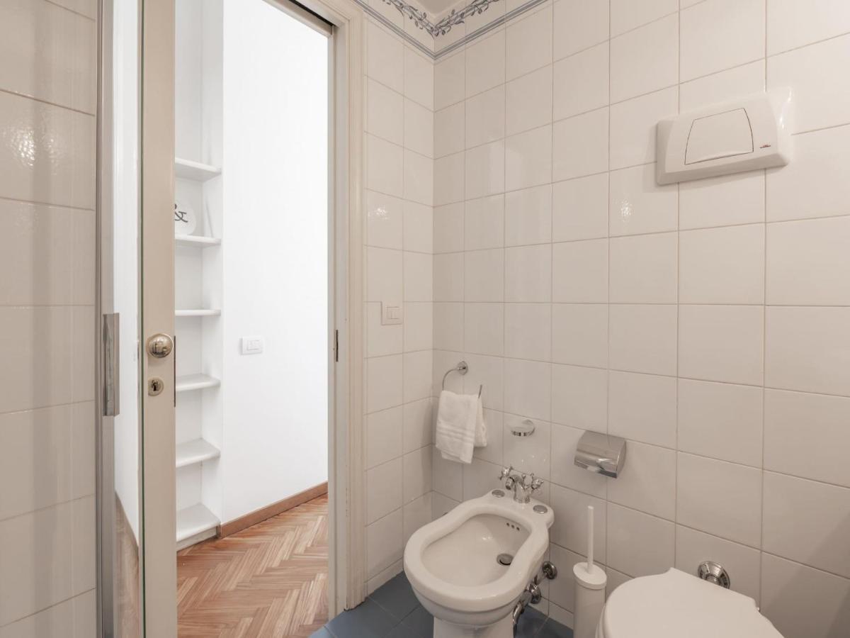 The Best Rent - Gorgeous Two-Bedroom Apartment In Porta Nuova District Milan Exterior photo